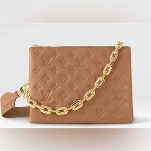 Louis Vuitton Coussin PM - Camel
New condition - barely used with garment bag
